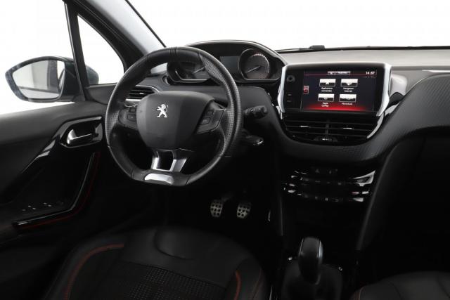 Peugeot 2008 image 6