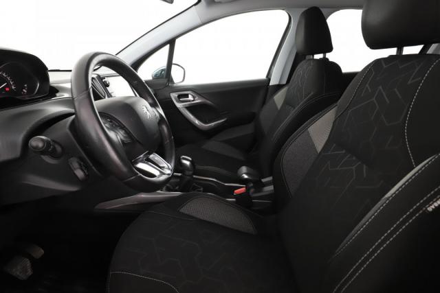 Peugeot 2008 image 5