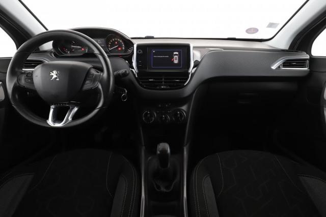 Peugeot 2008 image 3