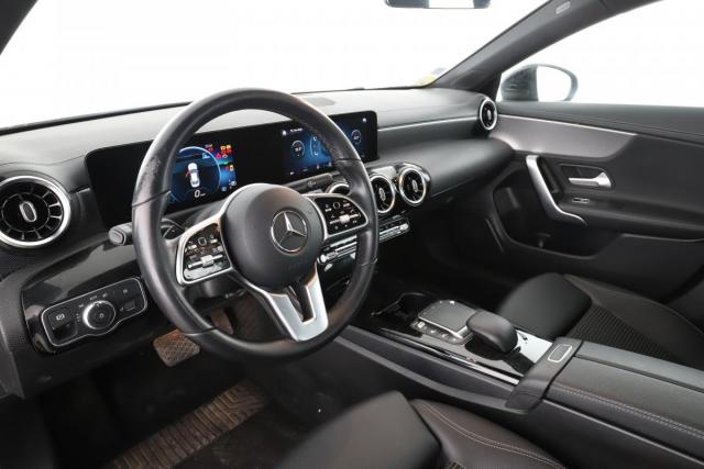 Mercedes Benz Cla image 9