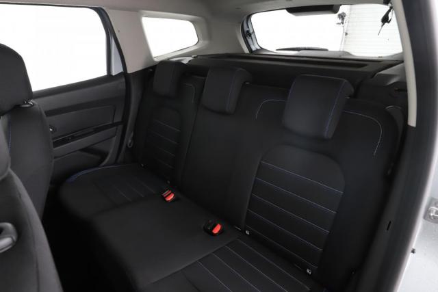 Dacia Duster image 8