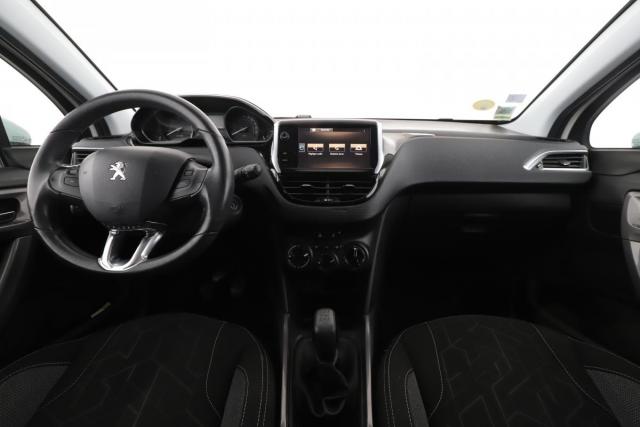 Peugeot 2008 image 9