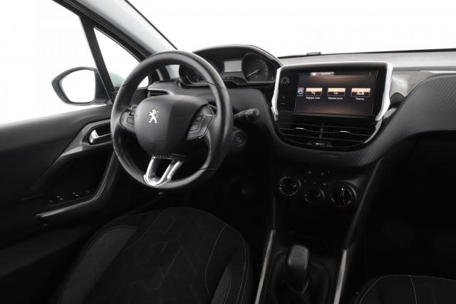 Peugeot 2008 image 3