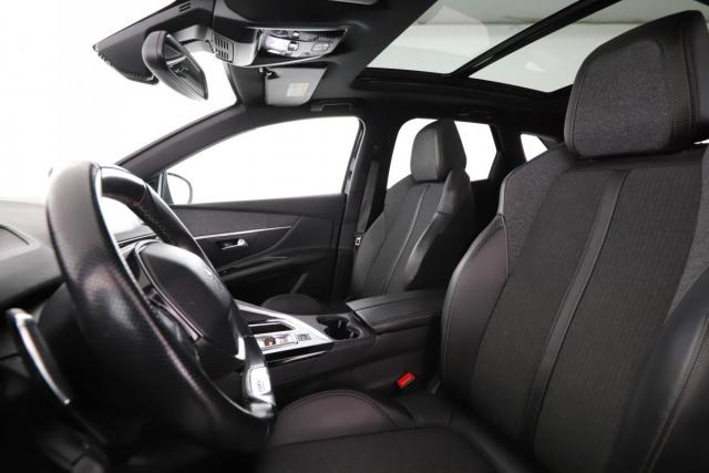 Peugeot 3008 image 2