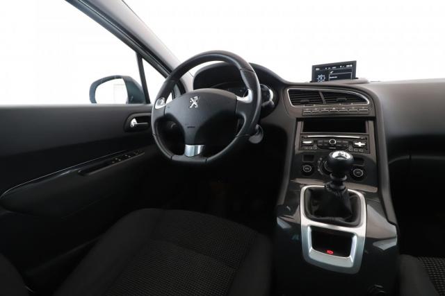 Peugeot 5008 image 3