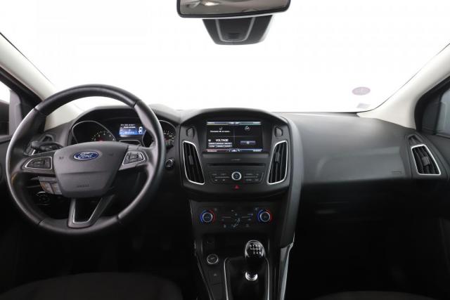 Ford Focus image 9