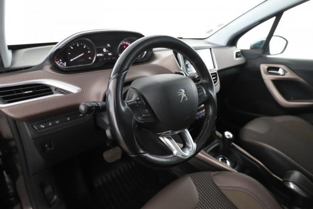 Peugeot 2008 image 6
