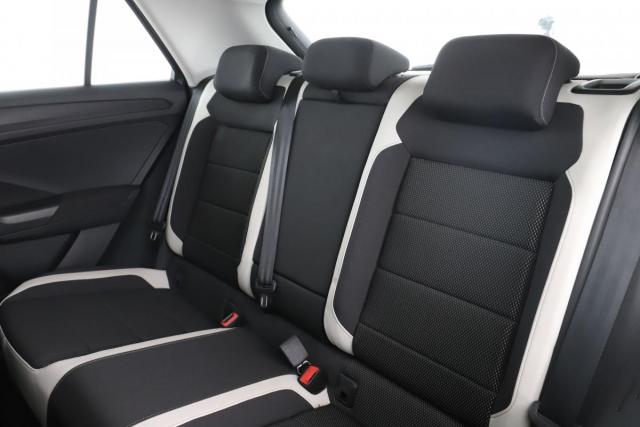 Volkswagen T-Roc image 4