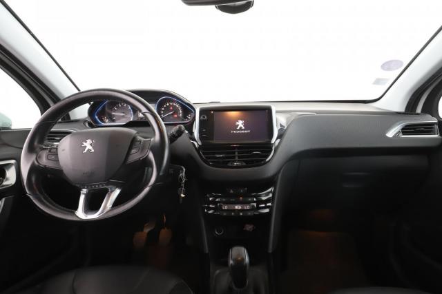 Peugeot 2008 image 9