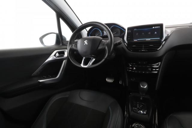 Peugeot 2008 image 3