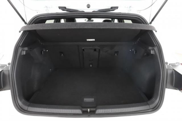 Volkswagen Golf image 2