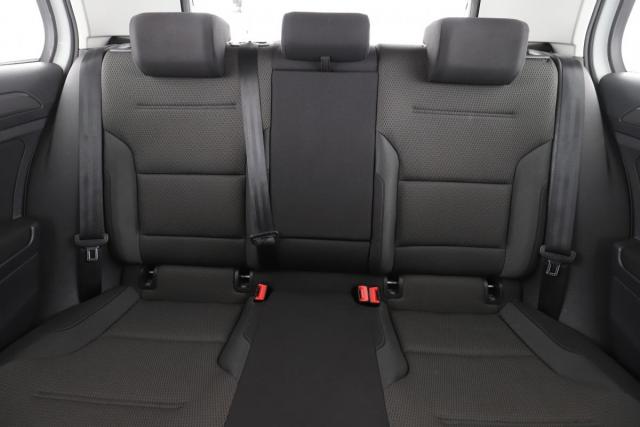 Volkswagen Golf image 2