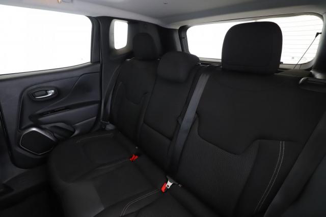 Jeep Renegade image 8