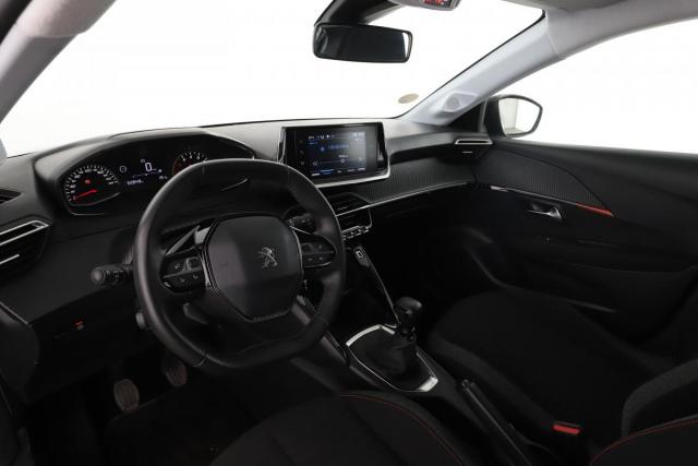 Peugeot 208 image 8