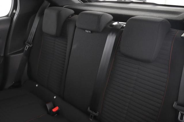 Peugeot 208 image 9