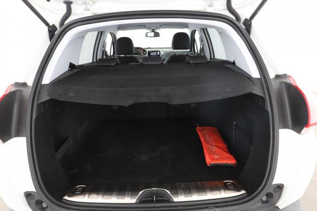 Peugeot 2008 image 8