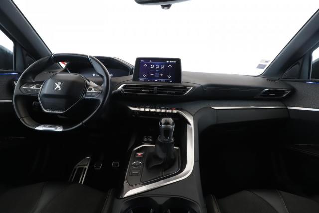 Peugeot 5008 image 1