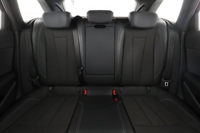 Audi A4 Avant image 9