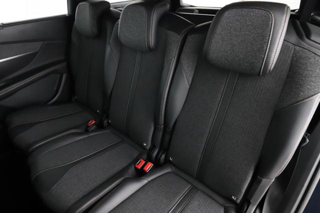Peugeot 5008 image 8