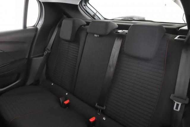 Peugeot 208 image 3