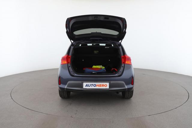 Toyota Auris image 7