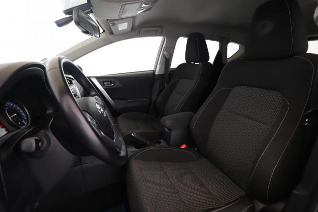 Toyota Auris image 3