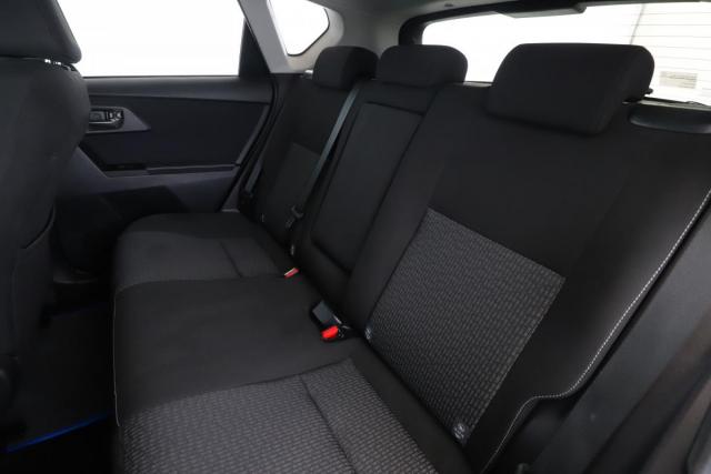 Toyota Auris image 4