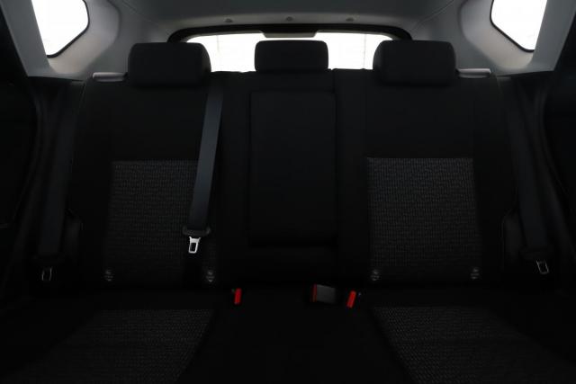 Toyota Auris image 8