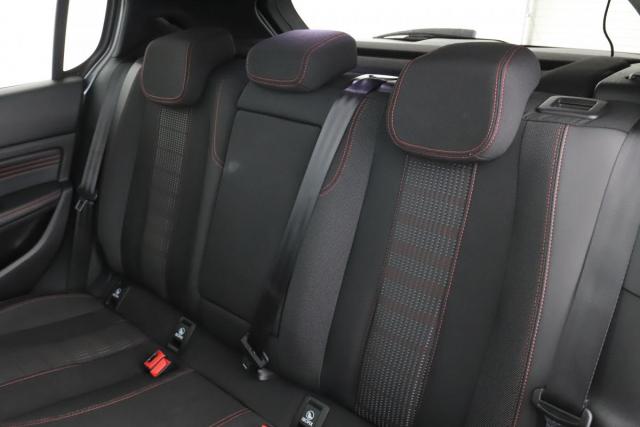Peugeot 308 image 1