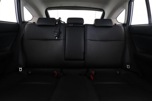 Subaru Xv image 9