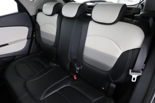 Renault Captur image 2