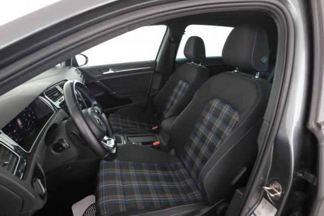 Volkswagen Golf image 2