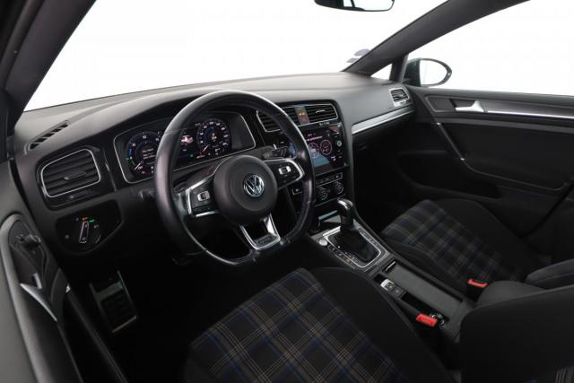 Volkswagen Golf image 5