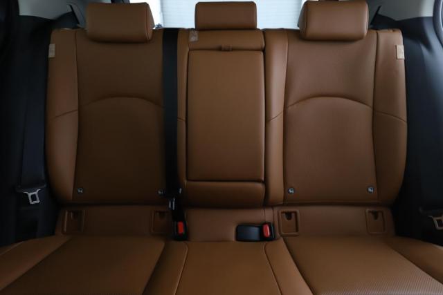 Lexus Ux image 1