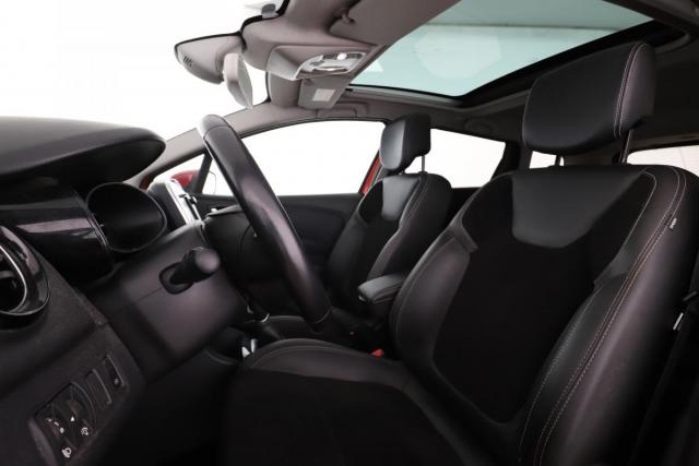 Renault Clio Estate image 8