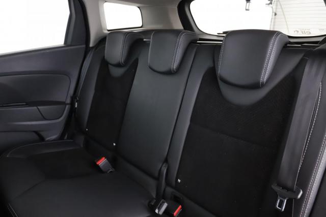 Renault Clio Estate image 6