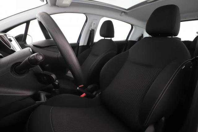 Peugeot 208 image 9