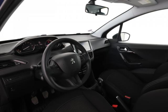 Peugeot 208 image 7