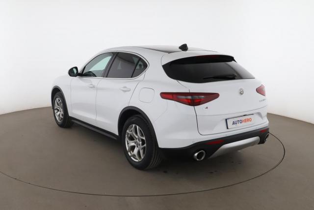 Alfa Romeo Stelvio image 1