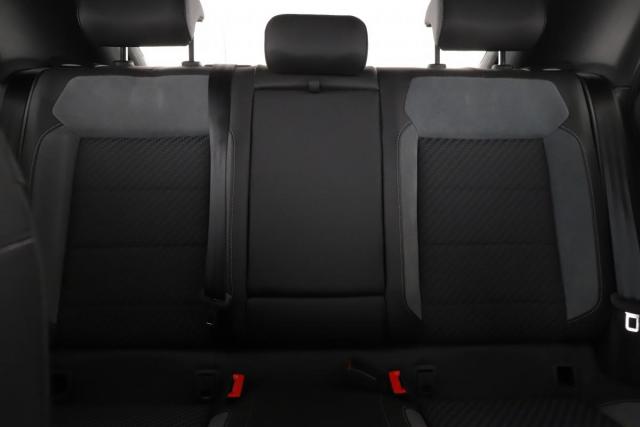Volkswagen T-Roc image 2