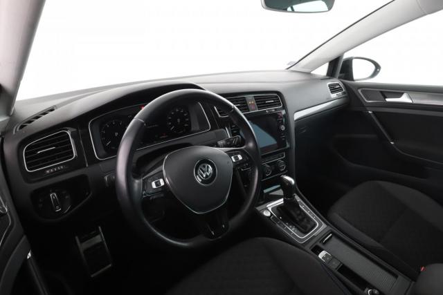 Volkswagen Golf image 6