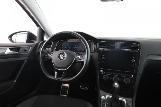 Volkswagen Golf image 2