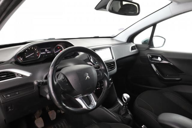 Peugeot 208 image 3