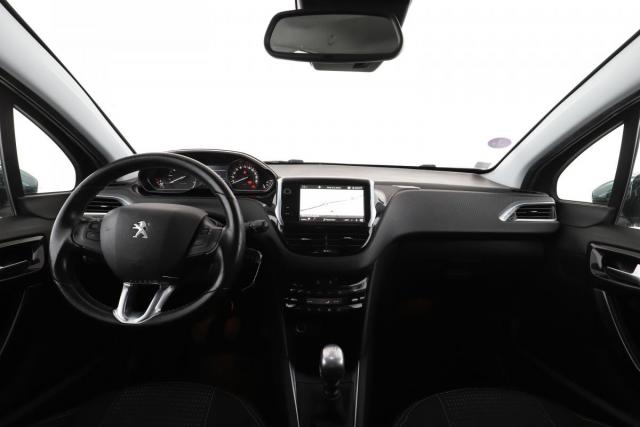 Peugeot 208 image 4