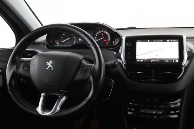 Peugeot 208 image 7