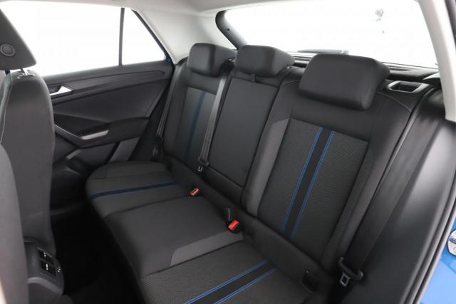 Volkswagen T-Roc image 6