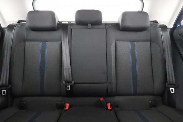Volkswagen T-Roc image 3