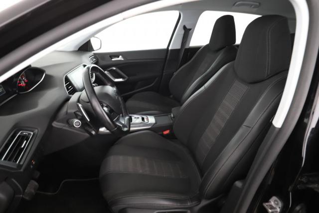 Peugeot 308 image 1