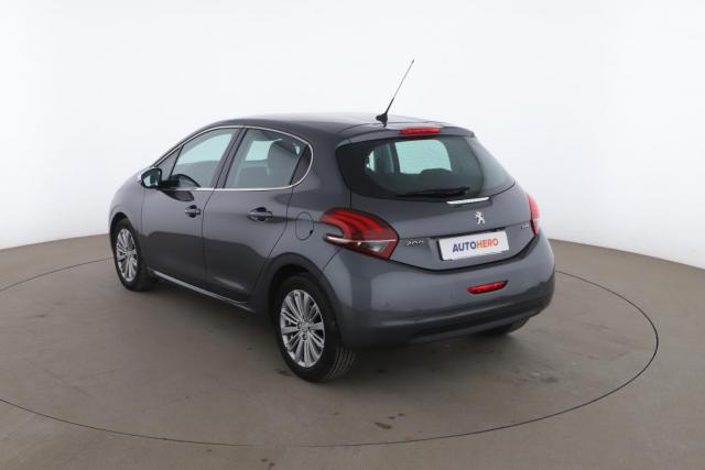 Peugeot 208 image 9