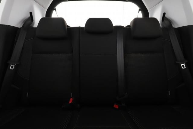 Peugeot 208 image 6